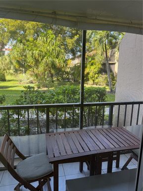 2101 Atlantic shore bay # 117, Hallandale Beach FL 33009