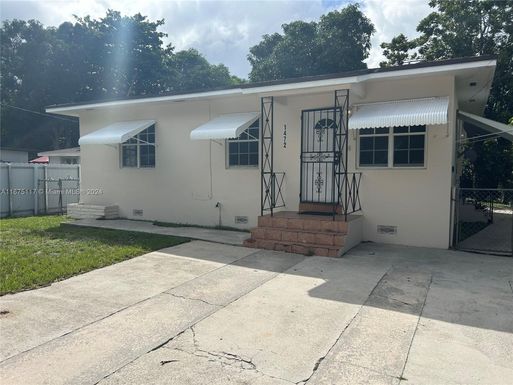 1472 NW 41st St, Miami FL 33142