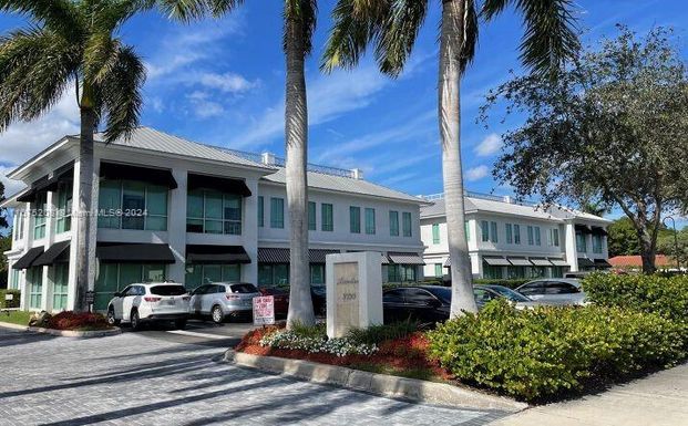 2799 NW 2nd Ave # 117, Boca Raton FL 33431