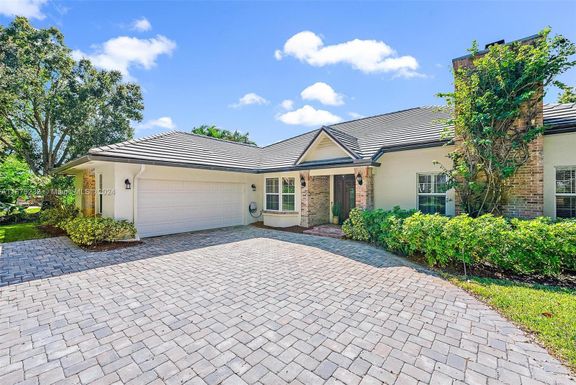 18433 SE Heritage, Tequesta FL 33469