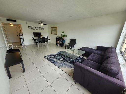 851 NE 14th Ave # 420, Hallandale Beach FL 33009