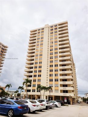 1833 S Ocean Dr # 1111, Hallandale Beach FL 33009