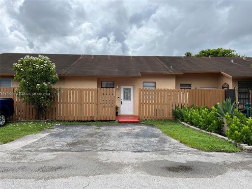 6702 NW 190th St # 6702, Hialeah FL 33015