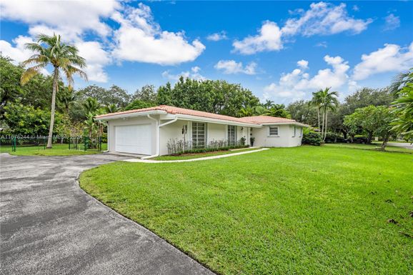 16425 SW 75th Ave, Palmetto Bay FL 33157