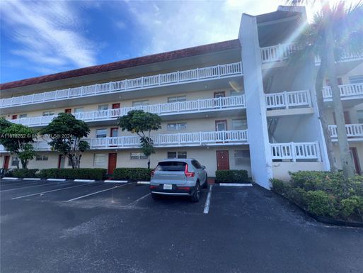 3776 Inverrary Blvd # 207R, Lauderhill FL 33319