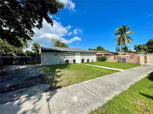 3161 NW 4th St, Lauderhill FL 33311