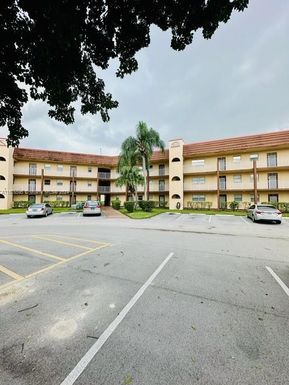 8881 Sunrise Lakes Blvd # 208, Sunrise FL 33322