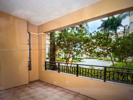 16100 Emerald Estates Dr # 190, Weston FL 33331