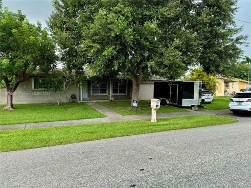 17400 SW 119th Ave, Miami FL 33177