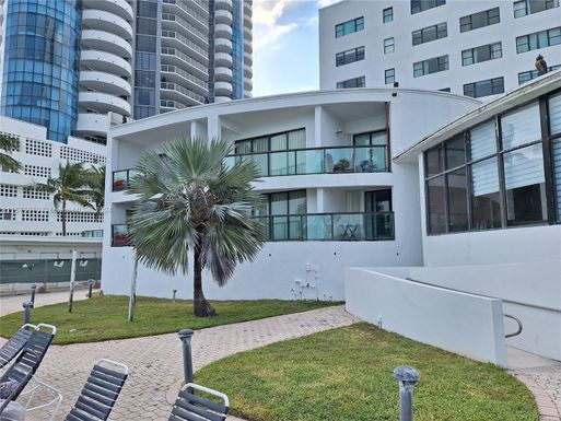 6345 Collins Ave # 10, Miami Beach FL 33141