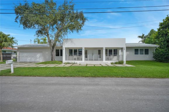 5305 SW 64 Ct, Miami FL 33155