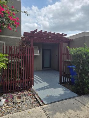 1131 N Hiatus Rd # 1131, Pembroke Pines FL 33026