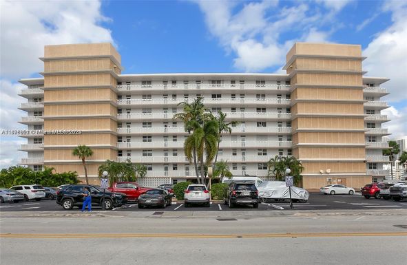 410 Golden Isles Dr # 202, Hallandale Beach FL 33009