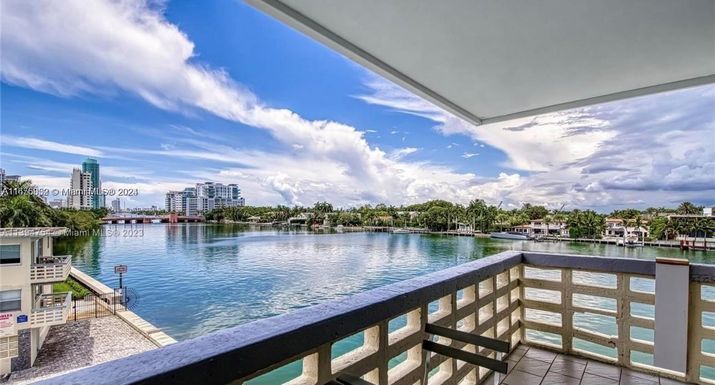 6484 Indian Creek Dr # 310, Miami Beach FL 33141