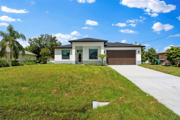 2856 NW 3rd Ter, Cape Coral FL 33993