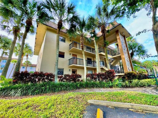 4955 E Sabal Palm Blvd # 203, Tamarac FL 33319