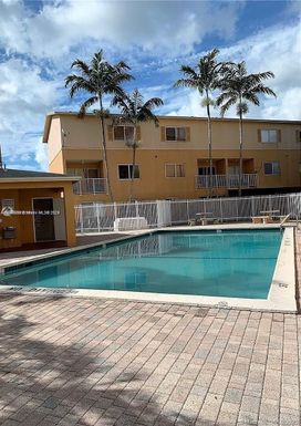 6205 Kendale Lakes Cir # 190, Miami FL 33183