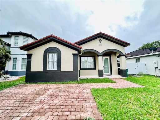 10886 SW 242nd St, Homestead FL 33032