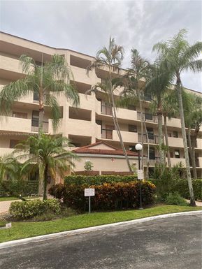 2768 S Carambola Cir S # 206, Coconut Creek FL 33066