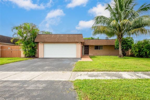 9824 SW 134th Ct, Miami FL 33186