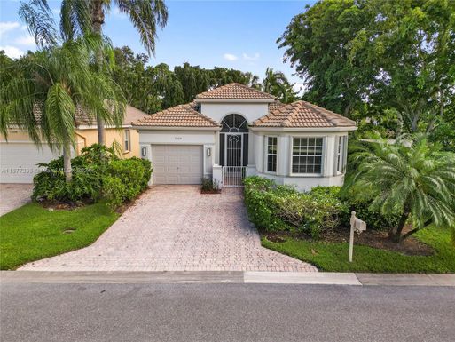 7004 Cataluna Cir, Delray Beach FL 33446