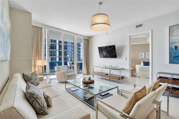 15811 Collins Ave # 1707, Sunny Isles Beach FL 33160