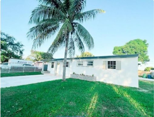 18555 NW 22nd Ave, Miami Gardens FL 33056