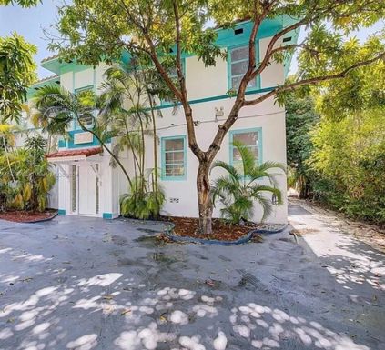 925 Lenox Ave # 2, Miami Beach FL 33139