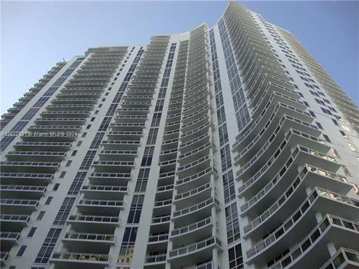 901 Brickell Key Blvd # 1701, Miami FL 33131