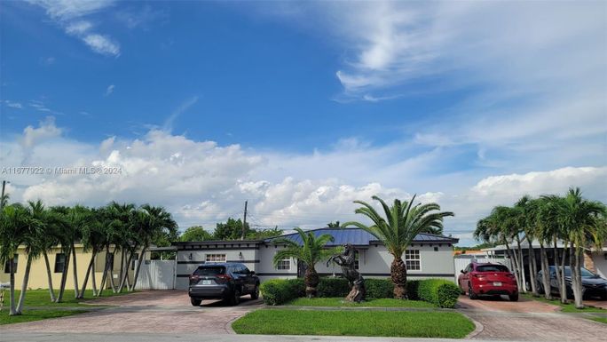 7565 SW 39th St, Miami FL 33155