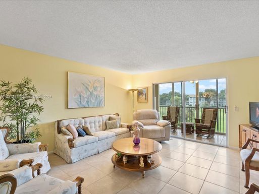 701 SW 128th Ave # 309F, Pembroke Pines FL 33027