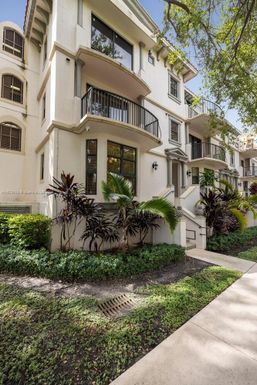 1650 Galiano St, Coral Gables FL 33134