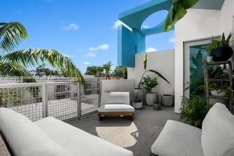 734 Michigan Ave # 7, Miami Beach FL 33139