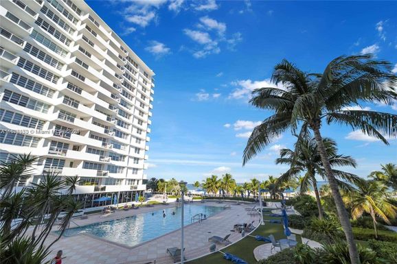 100 Lincoln Rd # 437, Miami Beach FL 33139