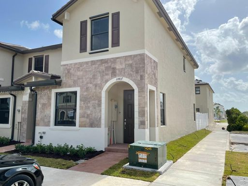 11407 W 34th Ct, Hialeah FL 33018