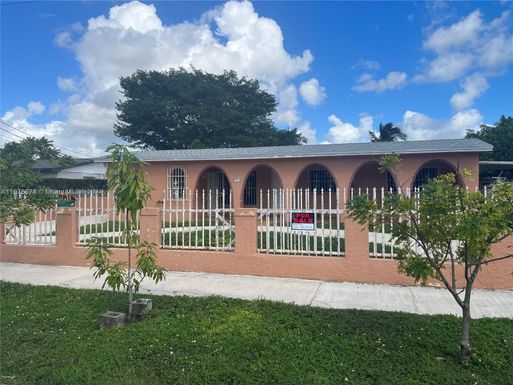 4701 SW 104th Ct, Miami FL 33165