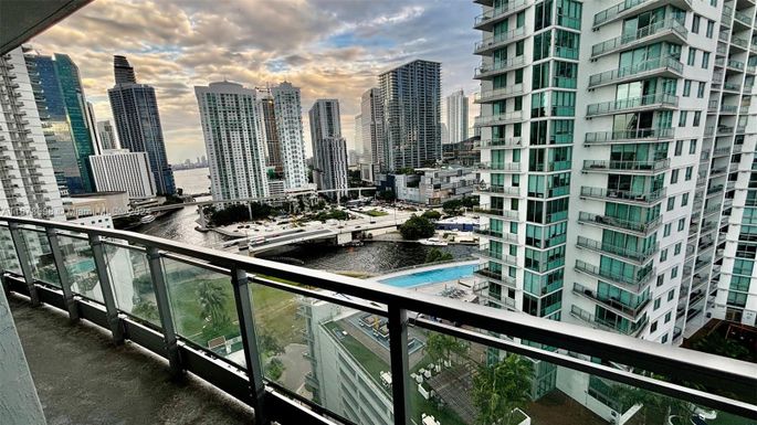 90 SW 3rd St # 2113, Miami FL 33130