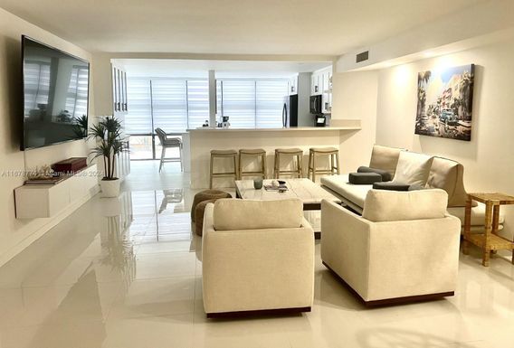 6423 Collins Ave # 203, Miami Beach FL 33141