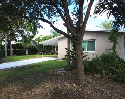 9401 SW 181st Ter, Palmetto Bay FL 33157