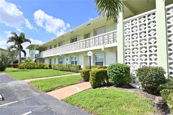 1720 NW 19th Ter # 203, Delray Beach FL 33445