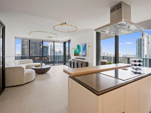 1000 Brickell Plz # 4215, Miami FL 33131