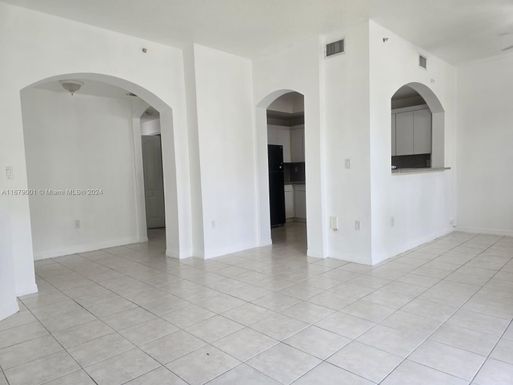 8906 W Flagler St # 109, Miami FL 33174