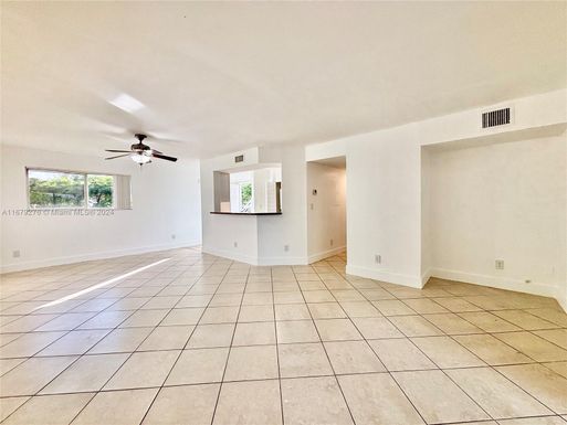 3405 NW 44th St # 104, Oakland Park FL 33309