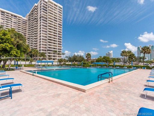 600 Three Islands Blvd # 414, Hallandale Beach FL 33009