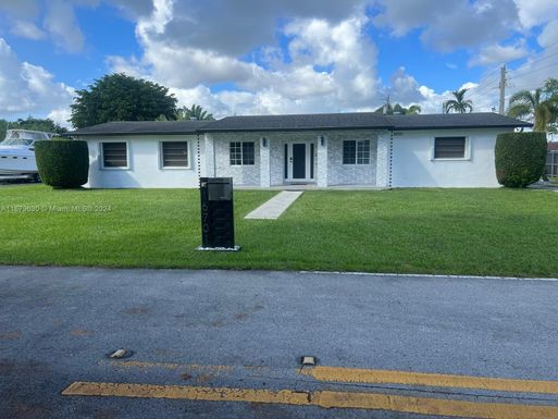 16701 SW 277th St, Homestead FL 33031