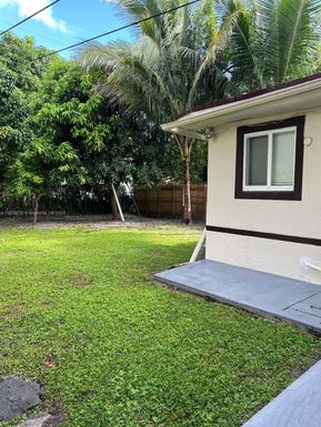 785 NW 96th St # 2, Miami FL 33150