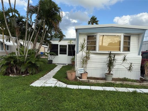 5470 SW 25th Way, Dania Beach FL 33312