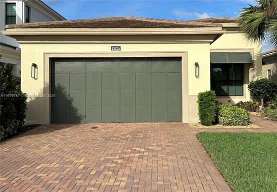 13125 Faberge Pl, Palm Beach Gardens FL 33418