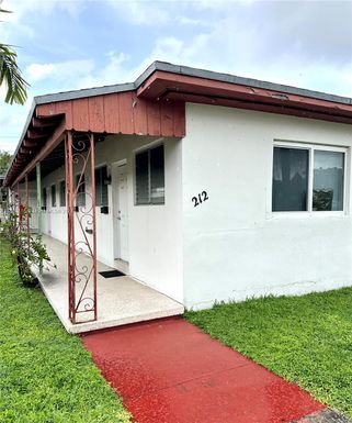 212 Curtiss Parkway # 7, Miami Springs FL 33166