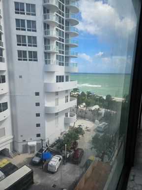 6345 Collins Ave # 731, Miami Beach FL 33141